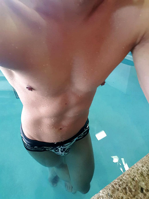 Grindr Speedo Hookup.