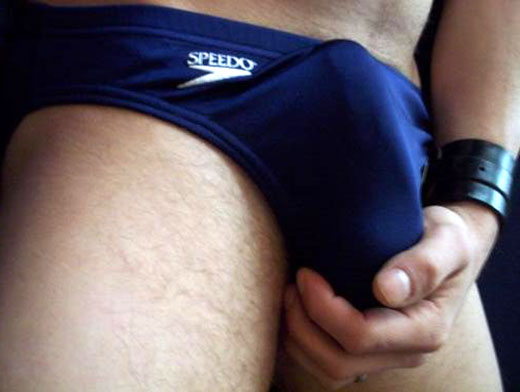 Wanking And Cumming In Speedos