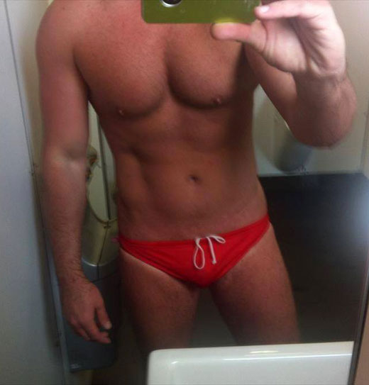 aussiebumselfie.jpg